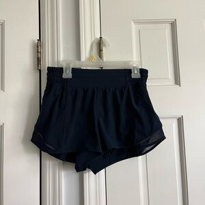 Lululemon 2.5” High Rise Hotty Hot Shorts, navy blue, size 4